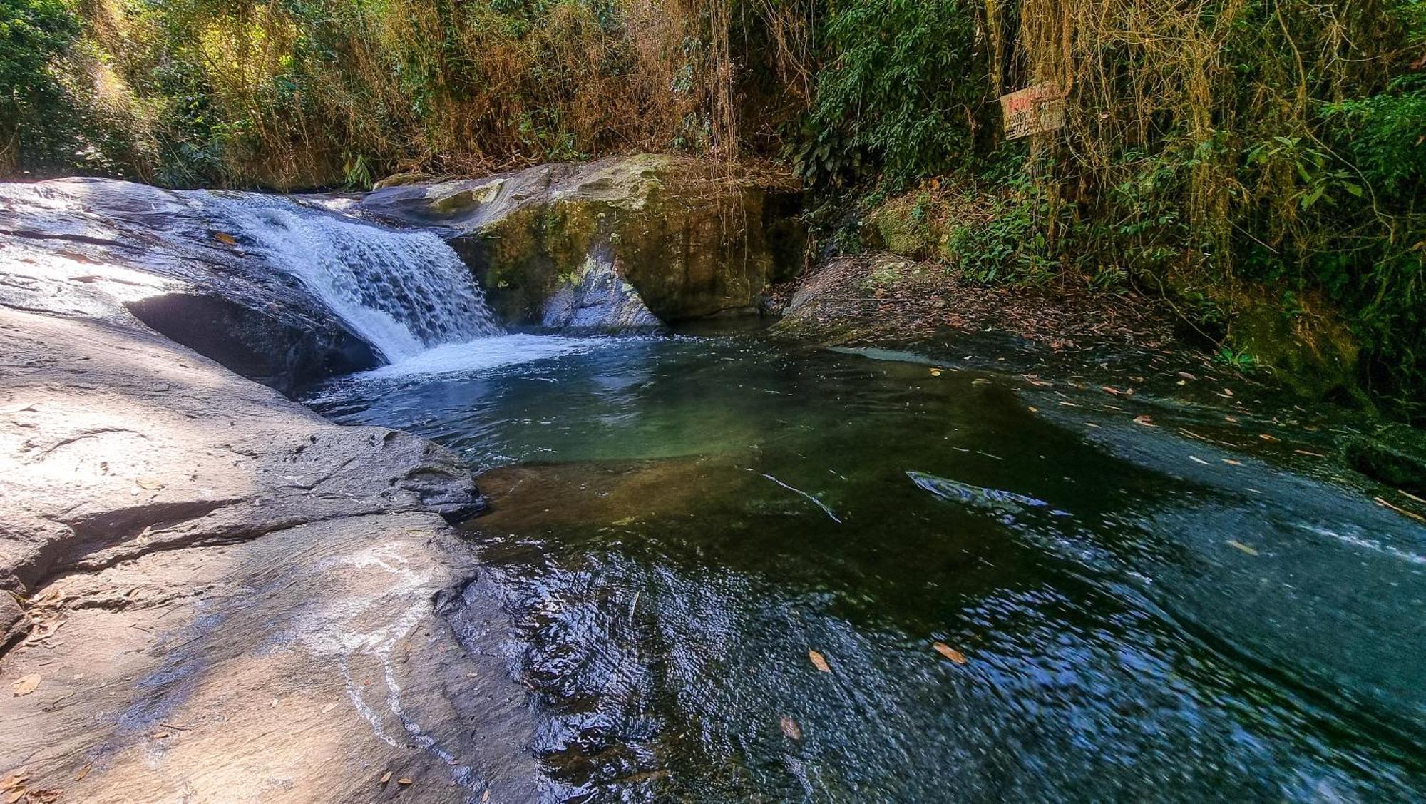 Chale 02 Com Mini Cozinha No Coracao De Penedo Alojamento de Turismo Selvagem