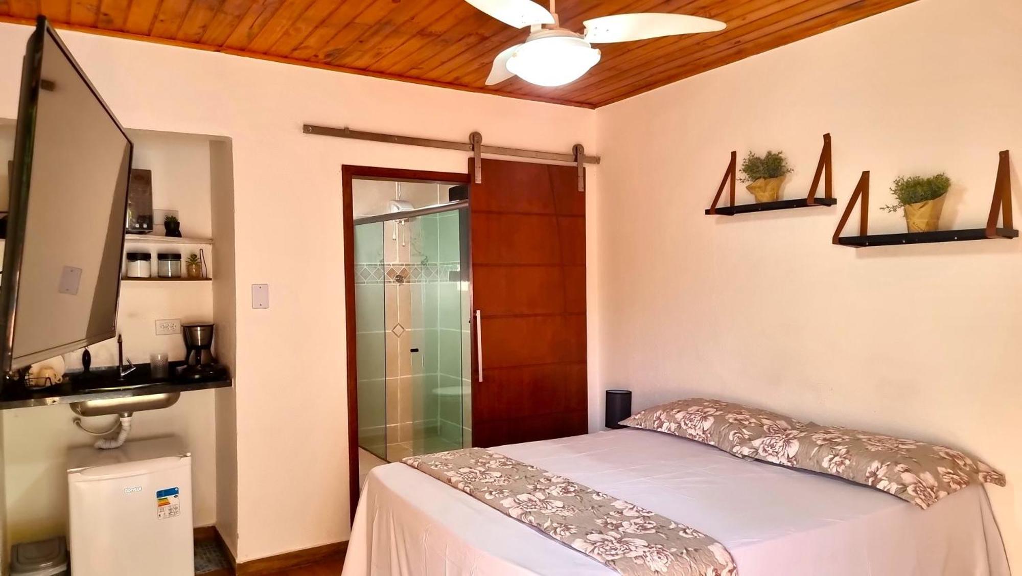 Alojamento de Turismo Selvagem Chale 02 Com Mini Cozinha No Coracao De Penedo